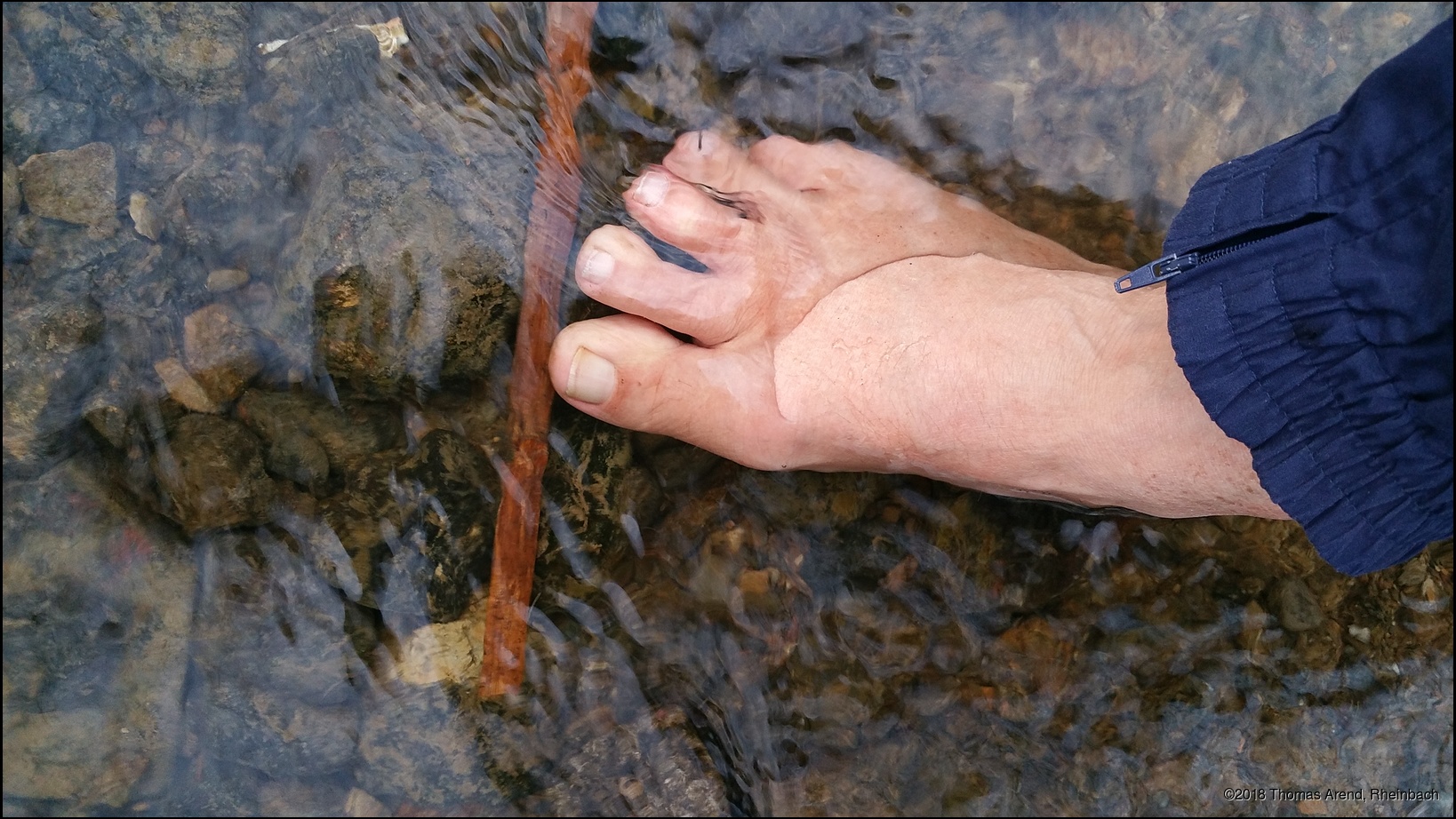 Fußbad im Eulenbach